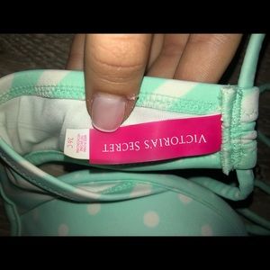 Victoria's Secret Swim - Victoria’s Secret Bikini Top Victoria's Secret Swim - Victoria’s Secret Bikini Top